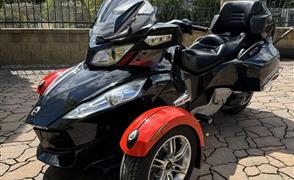 Can-Am Spyder RT  Can-Am Spyder RT 2011