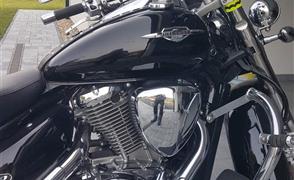 Suzuki Intruder C 800