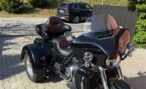 Harley-Davidson FLHTCUTG Tri Glide Ultra Classic